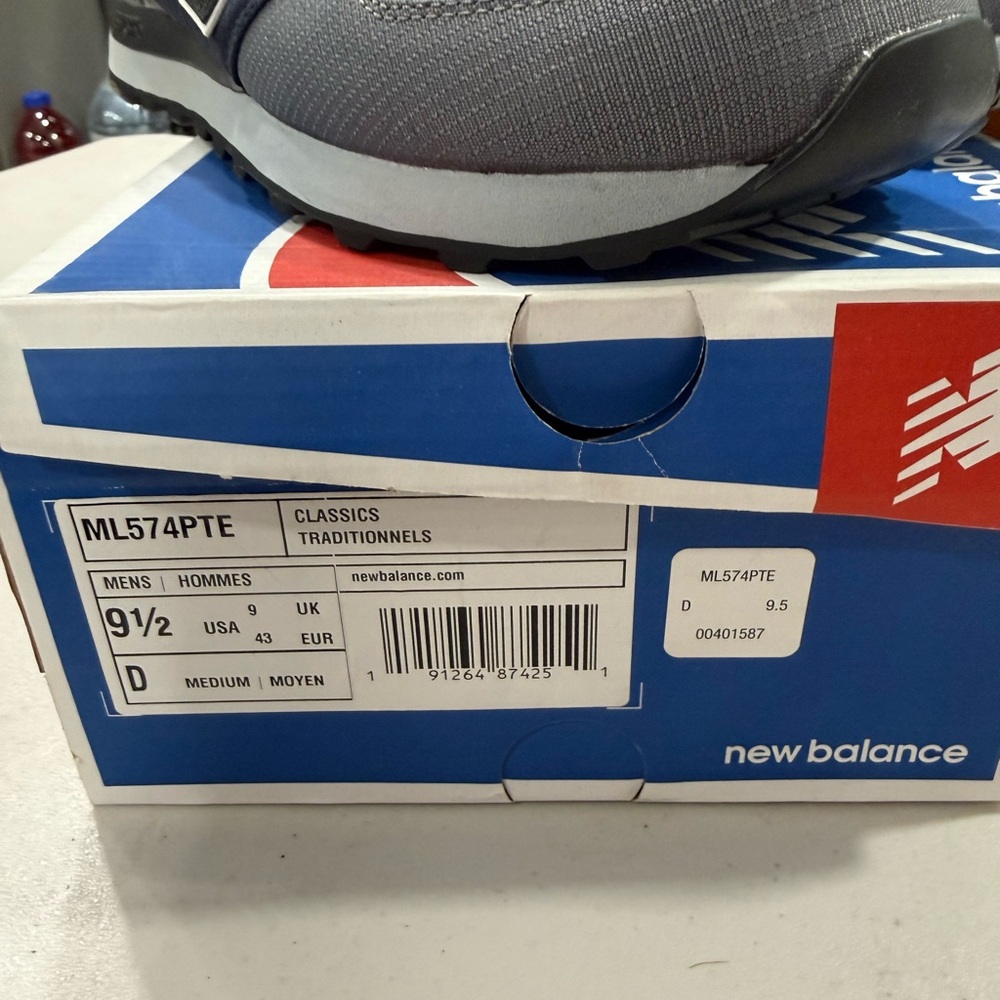 New Balance 574 Men's Dark Blue and Gray Running Sneakers Size 9.5 Brand New - Picture 7 of 7